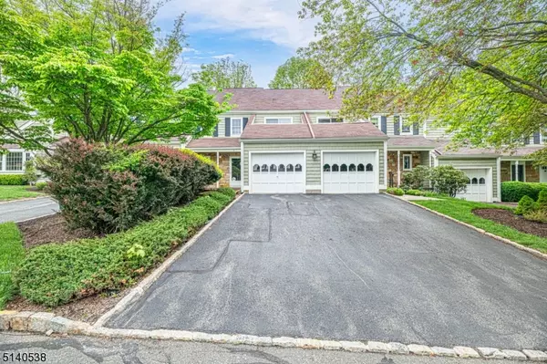 5 Wexford Dr, Mendham Boro, NJ 07945