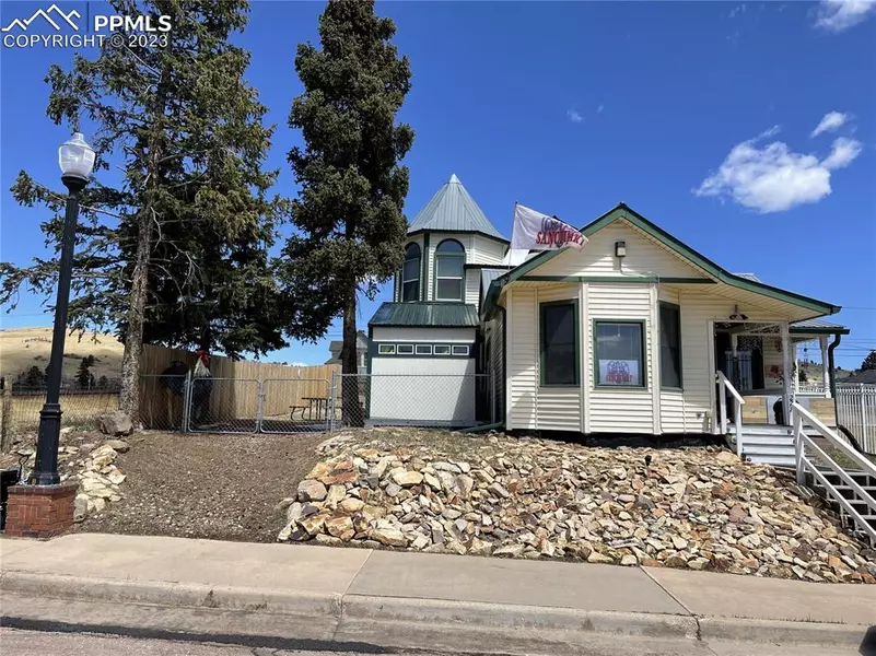 227 W Bennett AVE, Cripple Creek, CO 80813