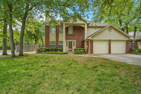 420 Misty Oaks Street, Azle, TX 76020