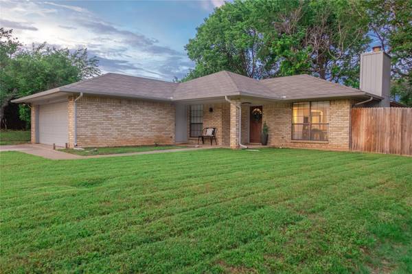 217 Ginger Lane, Euless, TX 76039