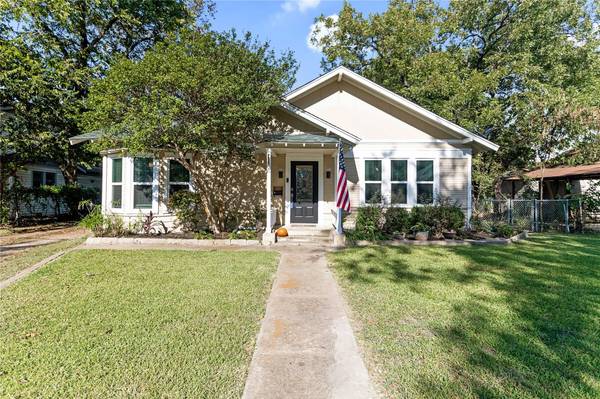 507 Farley Street,  Waxahachie,  TX 75165