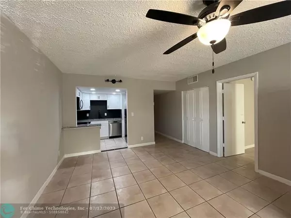 Pompano Beach, FL 33060,751 Pine Dr  #205