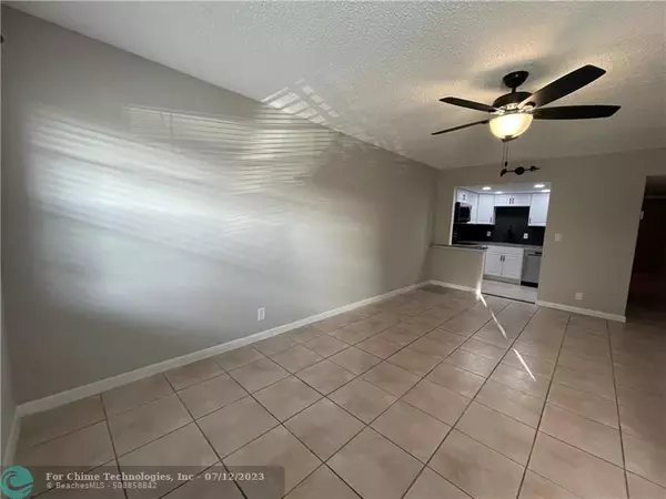 Pompano Beach, FL 33060,751 Pine Dr  #205