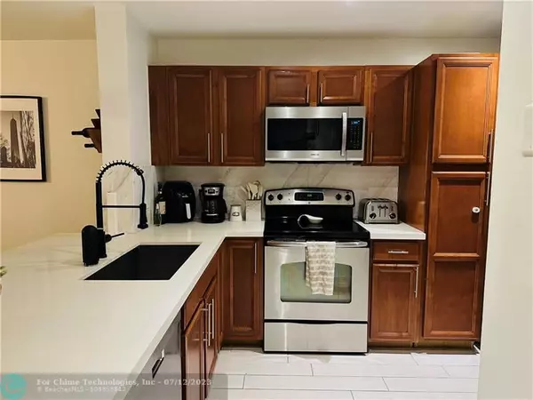 Deerfield Beach, FL 33064,840 NW 47th St  #840