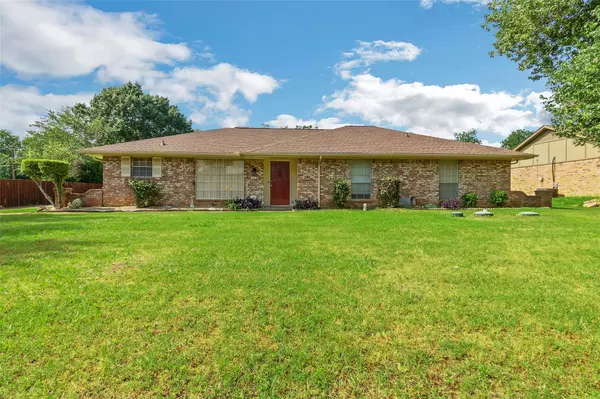 109 Southridge Street, Red Oak, TX 75154