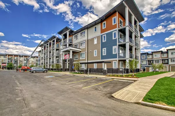 Calgary, AB T2X 5E2,25 Walgrove WALK SE #307