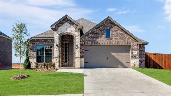 1901 Maplewood Drive, Glenn Heights, TX 75154