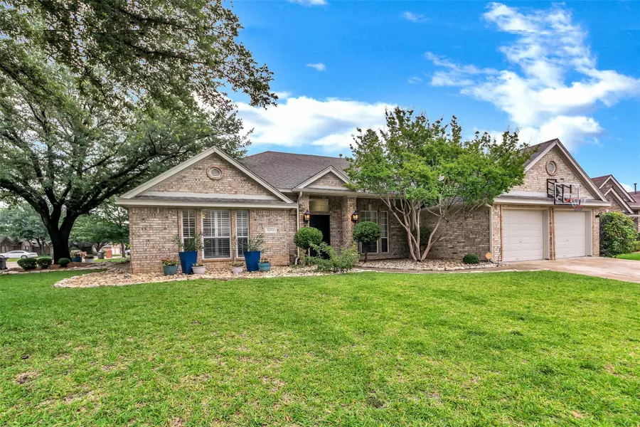 6424 Stone Creek Meadow Court, Fort Worth, TX 76137