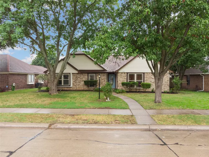 3813 University Drive, Rowlett, TX 75088