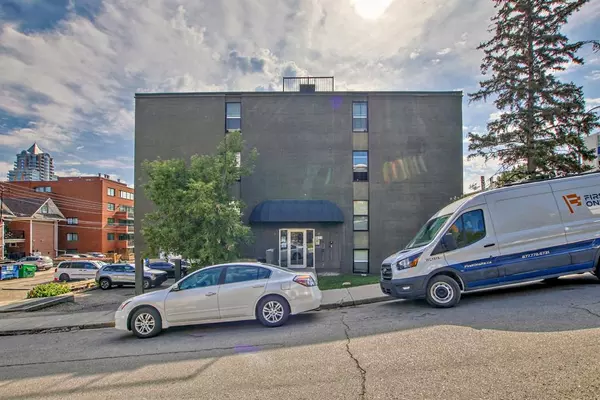 Calgary, AB T2T 3C3,1820 9 ST SW #106