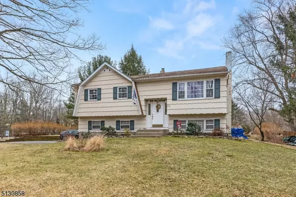 39 Milton Rd, Jefferson Twp., NJ 07438