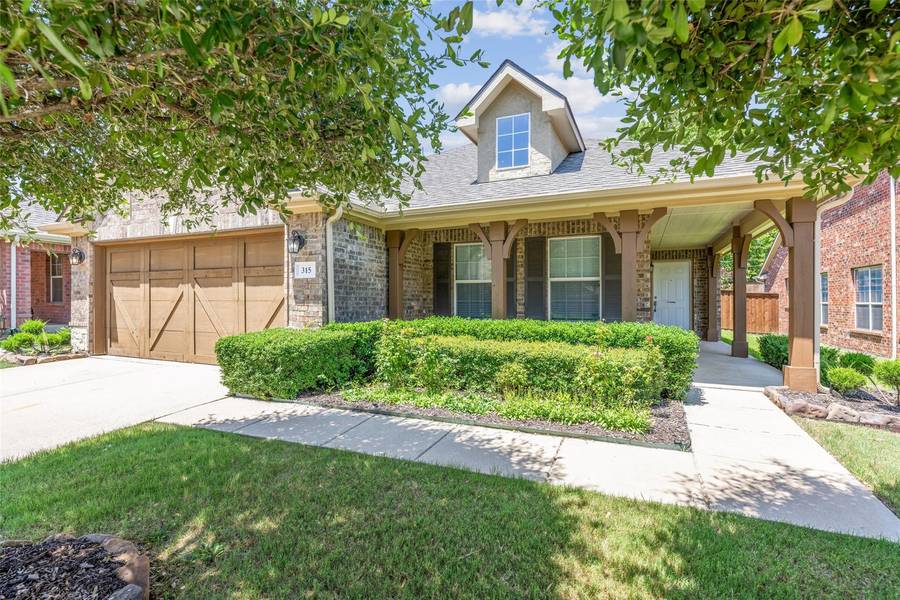 315 Serenade Lane, Euless, TX 76039