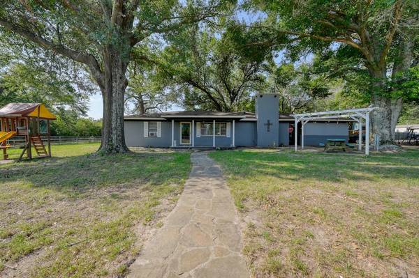 12955 FM 16 W,  Lindale,  TX 75771