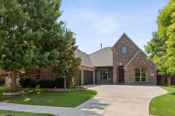 221 Crestbrook Drive, Rockwall, TX 75087