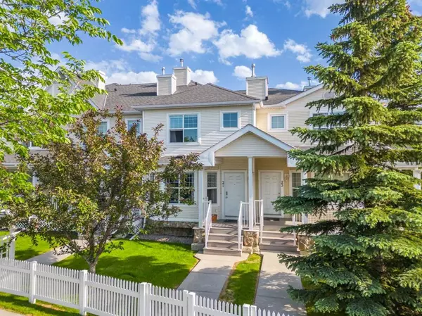 Calgary, AB T3K 5K1,21 Country Village LNDG NE