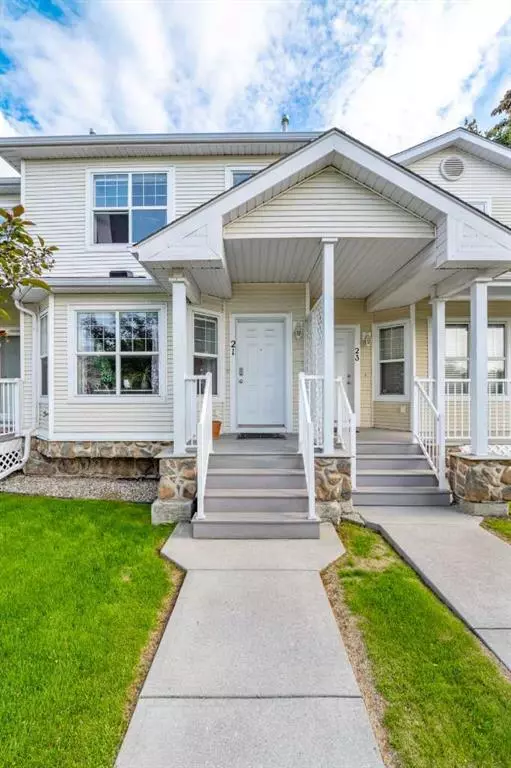 Calgary, AB T3K 5K1,21 Country Village LNDG NE