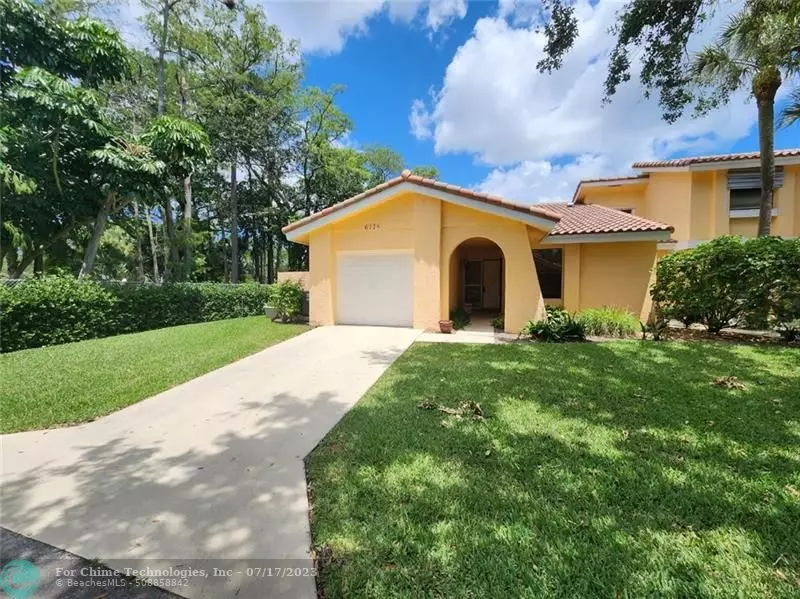 6175 Belleza Ln, Boca Raton, FL 33433