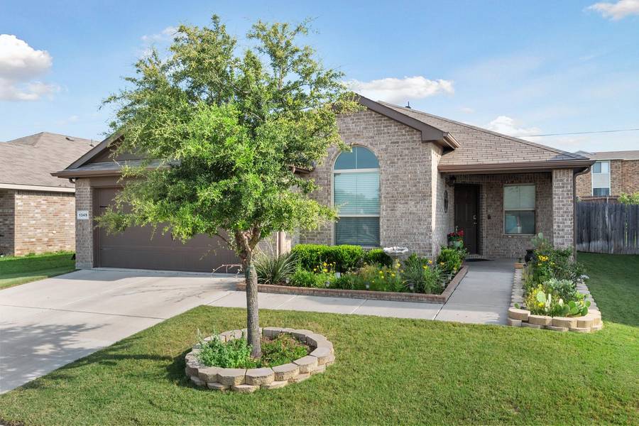 1349 Briarwood Drive, Azle, TX 76020