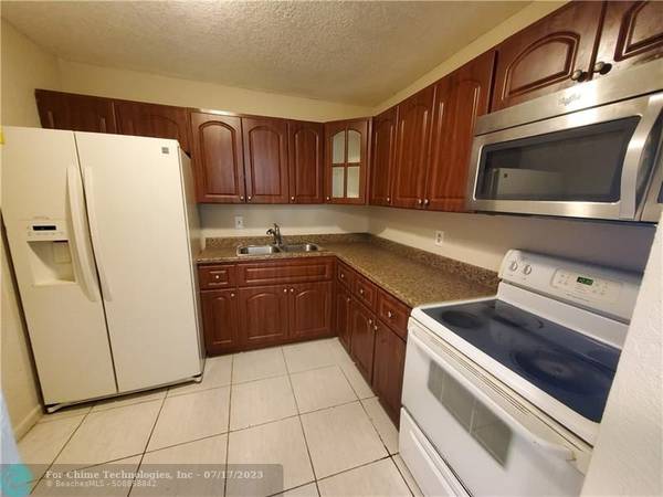 15205 NE 6th Ave  #D103,  Miami,  FL 33162