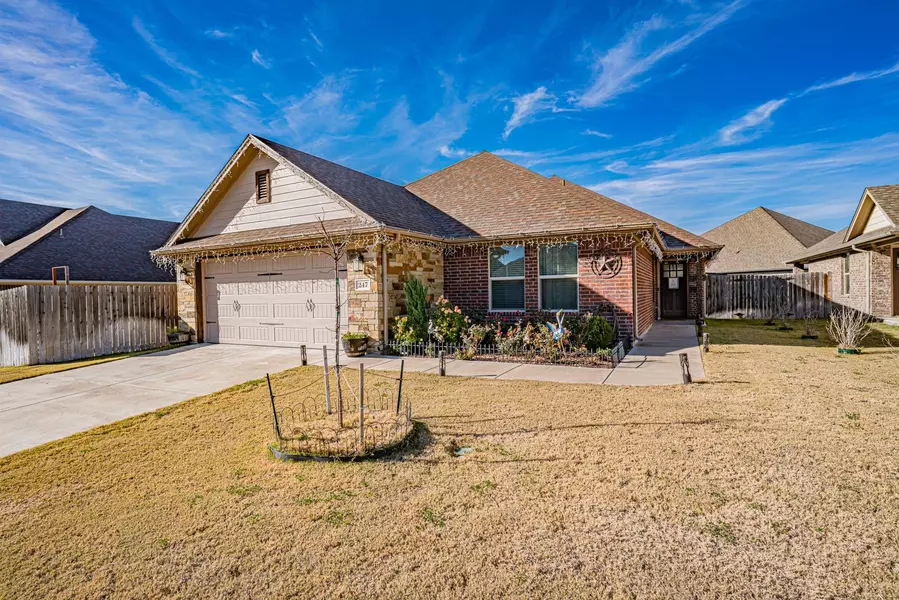 247 Jacinth Lane, Granbury, TX 76049