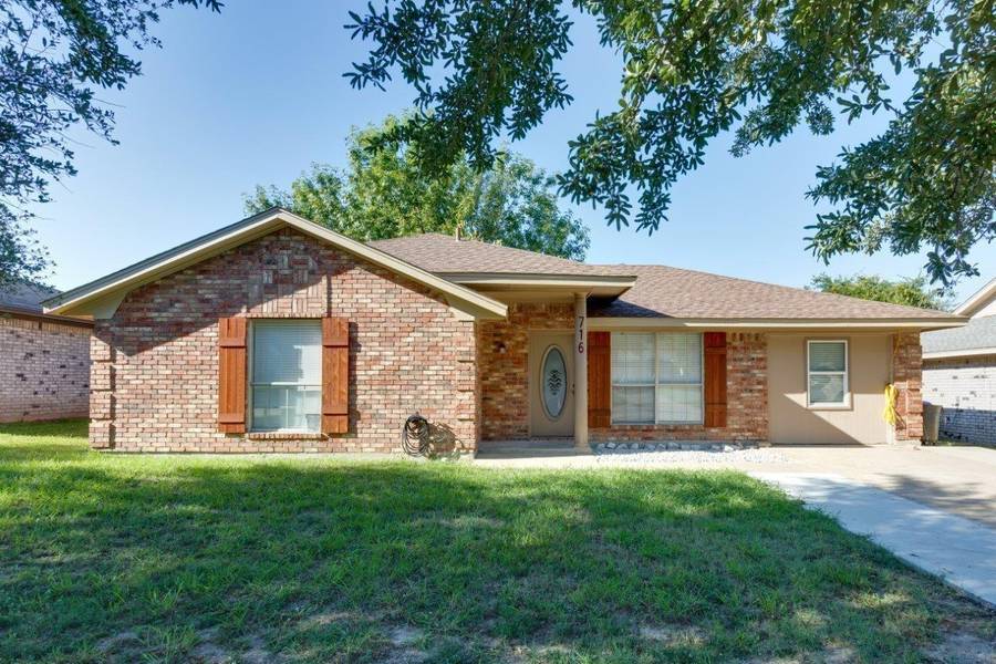 716 Loganwood Drive, Royse City, TX 75189