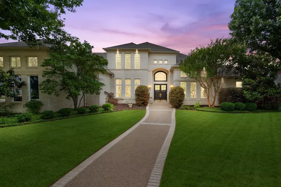 5824 Forest Highlands Drive, Fort Worth, TX 76132