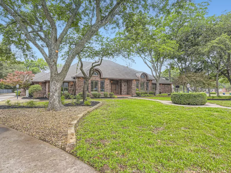 3800 Montecito Drive, Denton, TX 76205