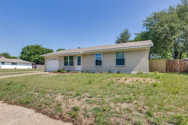 321 Aquarius Drive, Cedar Hill, TX 75104