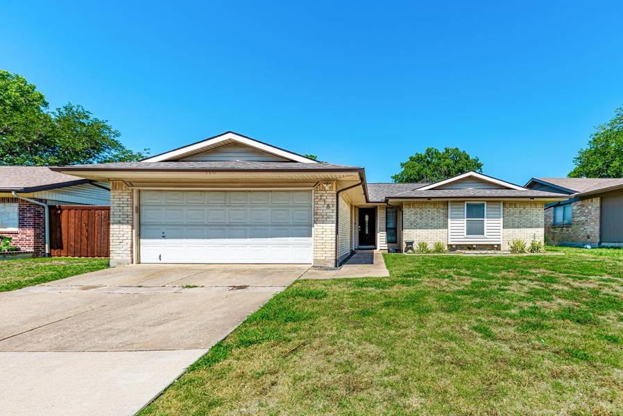 118 Village Drive, Lewisville, TX 75067