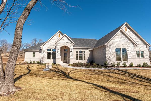 341 Shadle Road, Poolville, TX 76487