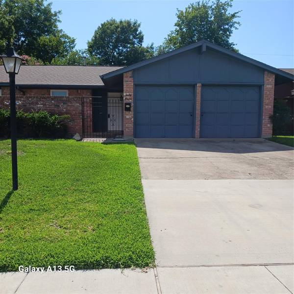 2011 William Lane, Carrollton, TX 75006