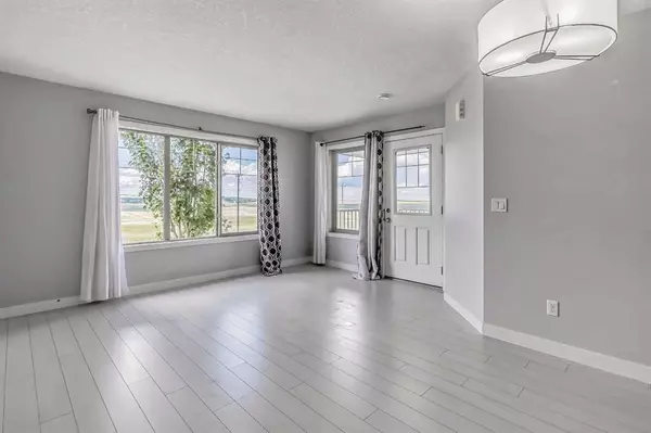 Calgary, AB T3R 0R6,250 Sage Valley RD NW #907