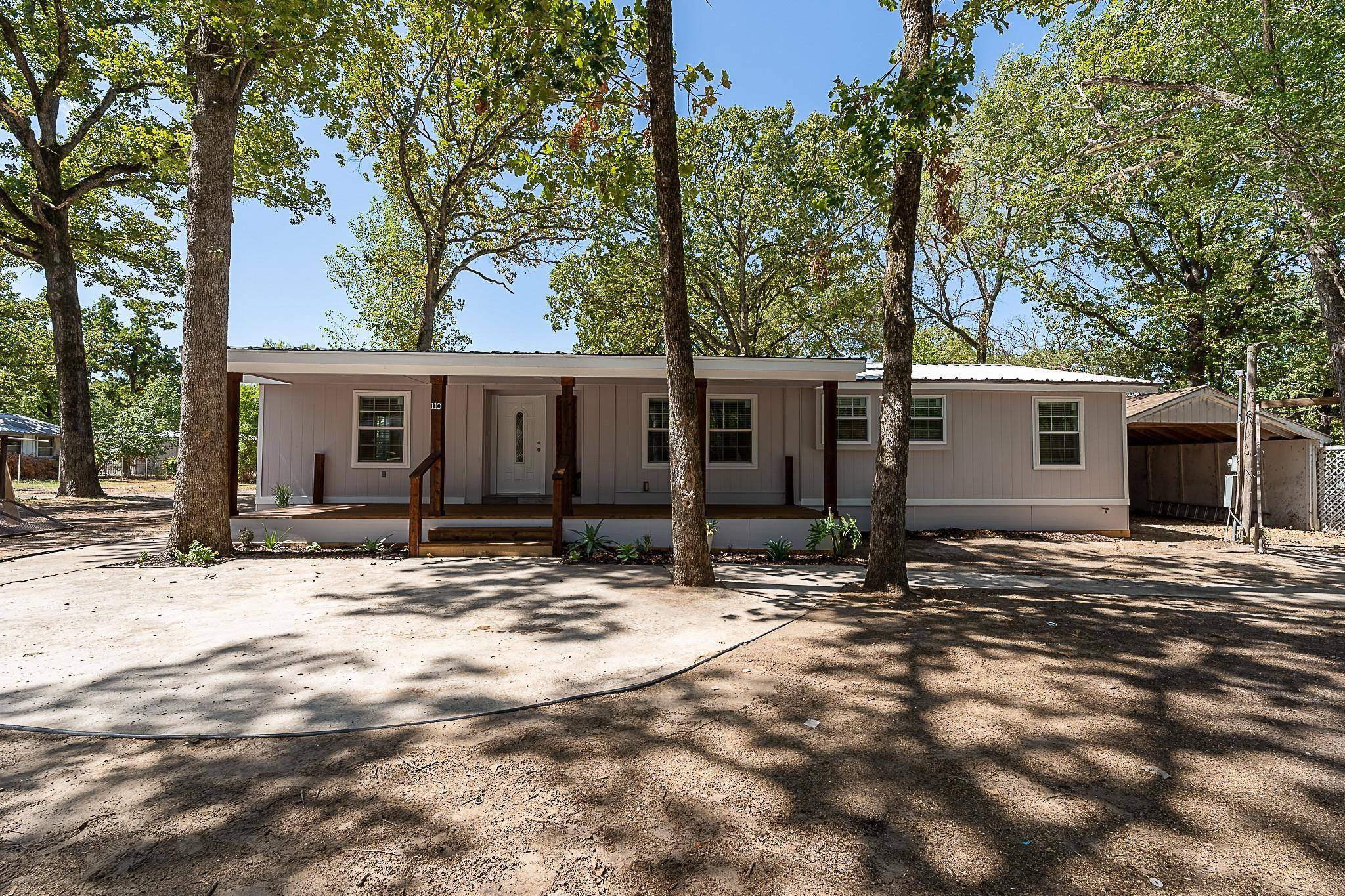 110 Daniel Drive,  Mabank,  TX 75156