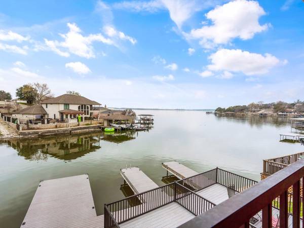 5513 Club Cove Court, Granbury, TX 76049