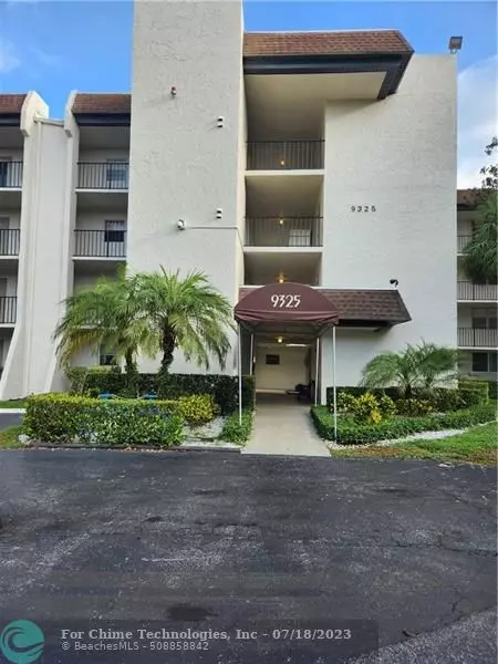 9325 Lagoon Pl  #406, Davie, FL 33324