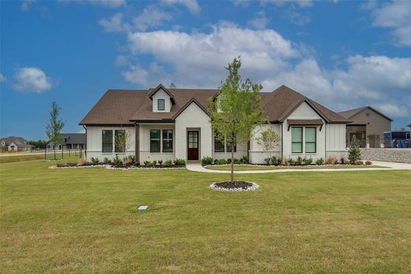 196 Ohanlon Drive, Van Alstyne, TX 75495