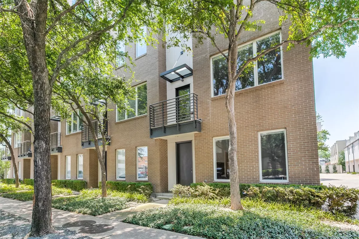 Dallas, TX 75205,4330 Mckinney Avenue #20