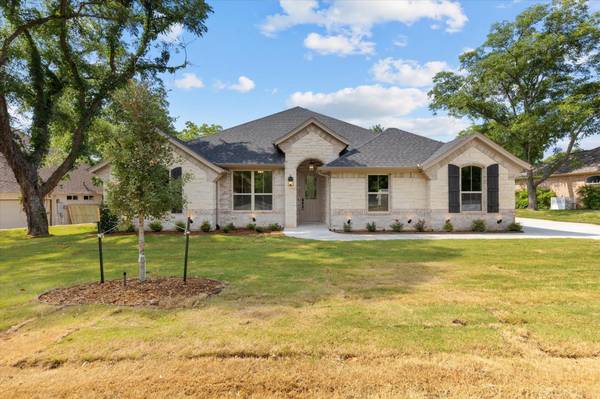 10206 Ravenswood Road, Granbury, TX 76049