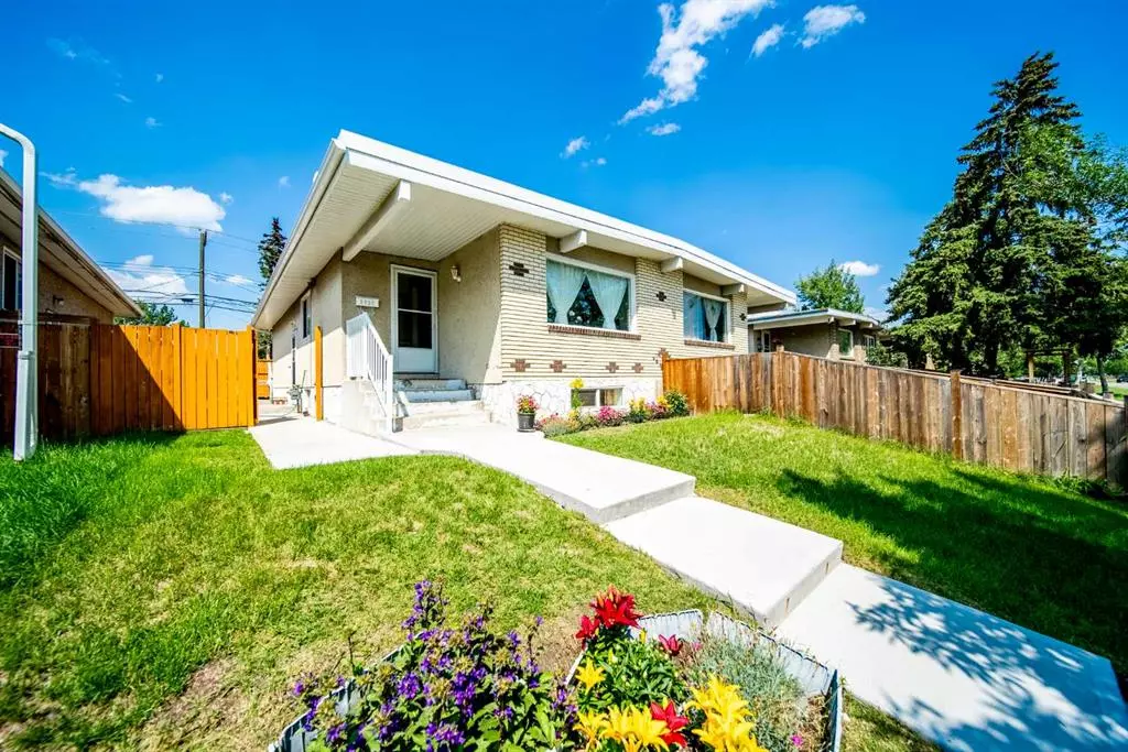 Calgary, AB T2A3P7,5632 8 AVE SE