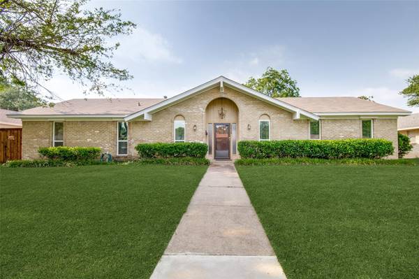 3434 Rockmartin Drive, Farmers Branch, TX 75234