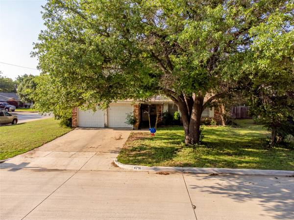 4716 Albermarle Drive, Fort Worth, TX 76132