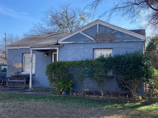 537 S Redford Lane, White Settlement, TX 76108