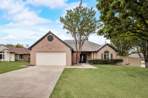 424 Roan Lane,  Red Oak,  TX 75154