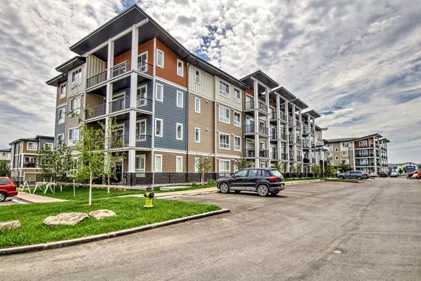 Calgary, AB T2X 5E2,25 Walgrove WALK SE #108