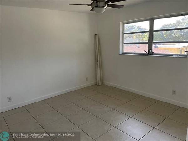 Hollywood, FL 33020,2225 Polk St  #5B