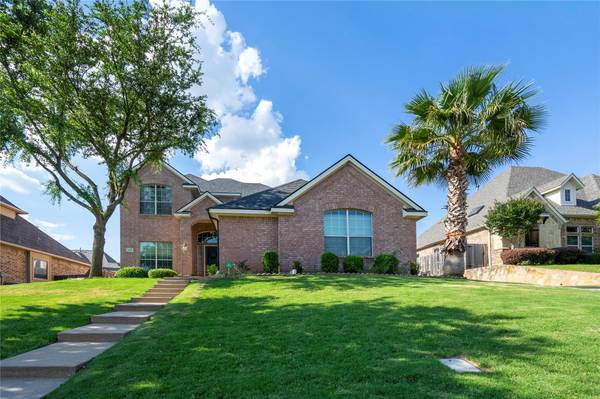 608 Forest View Court, Hurst, TX 76054