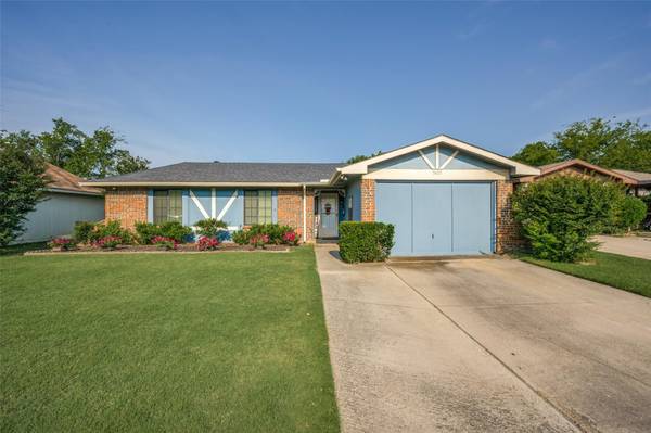 5409 Countess Court, Lake Dallas, TX 75065