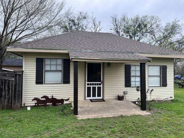 204 E South Main Street, Blooming Grove, TX 76626