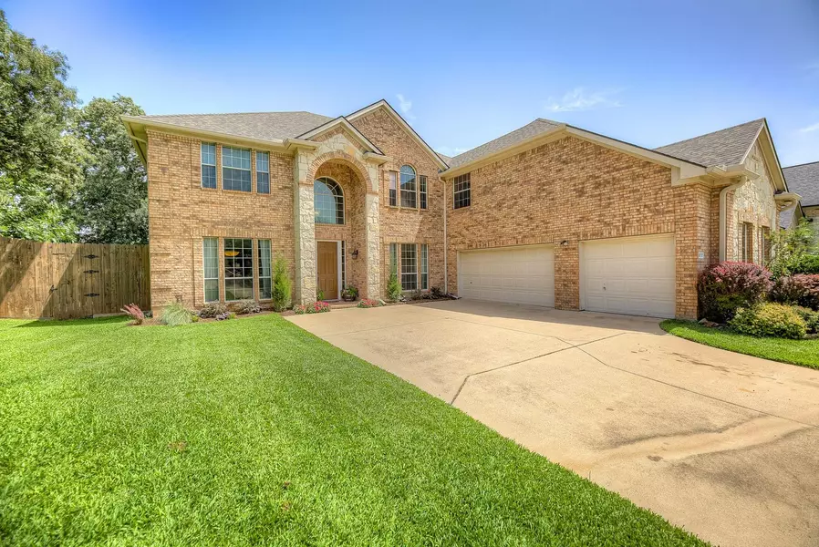 5717 Almond Lane, Fort Worth, TX 76244