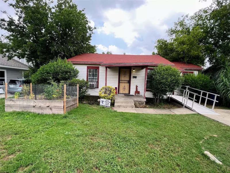 1304 E Harvey Avenue, Fort Worth, TX 76104